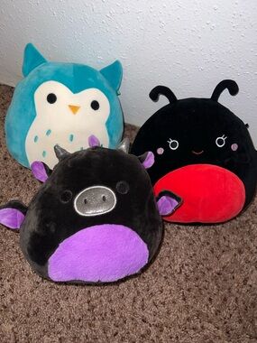 Squishmallows Blue Owl, Black Ladybug, Black Bat with Purple Belly Plush Set